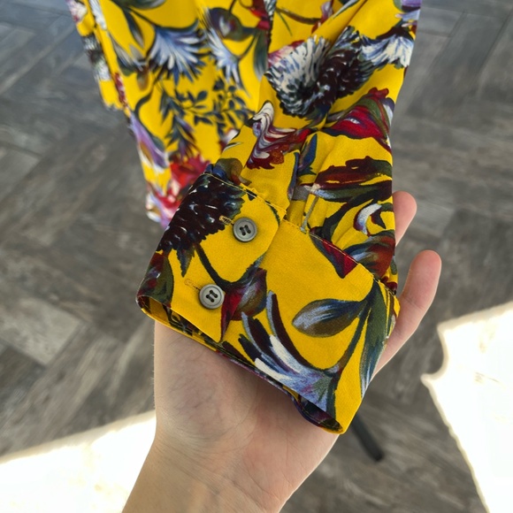 J. Crew Yellow Floral Silk Top with Pleats, Size S - Picture 5 of 8